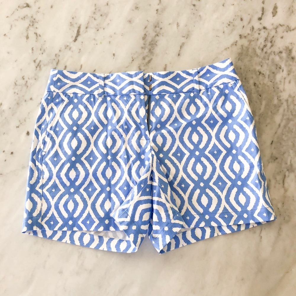 NEW (w/o tags)Vineyard Vines blue and white shorts